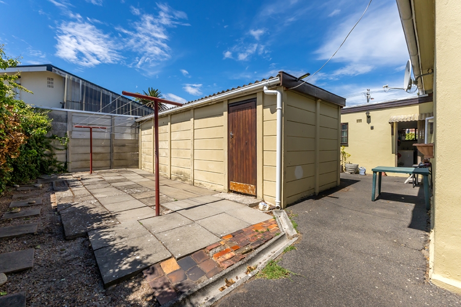 4 Bedroom Property for Sale in Kenwyn Western Cape